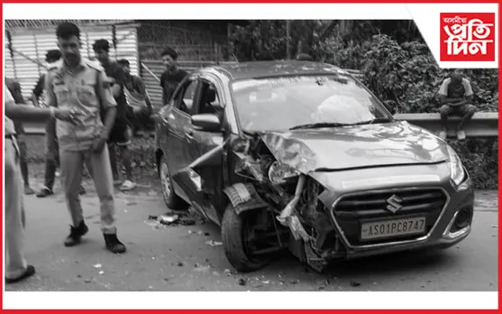 টাটা মেজিকৰ অতপালিঃ পানীখাইটিত পথ দুৰ্ঘটনা...